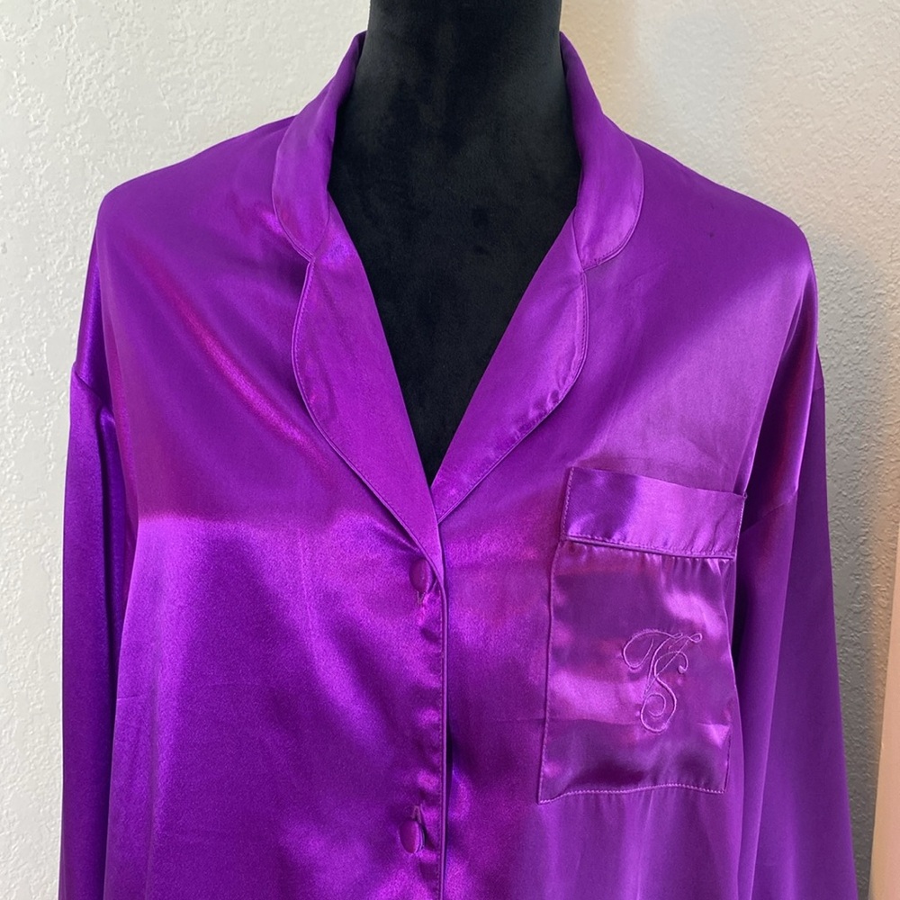 Vintage 90s Victoria’s Secret Gold Tag Satin Purple Embroidered Sleep Shirt